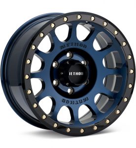 Method MR305 NV Bahia Blue w/Gloss Black Lip wheel image