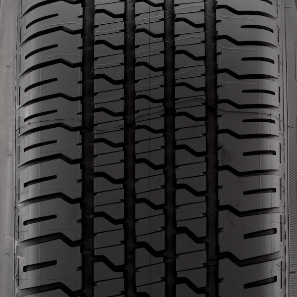 Goodyear Eagle GT II tire image