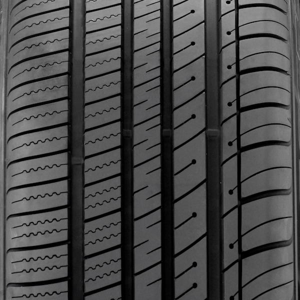 Kumho Ecsta LX Platinum tire image