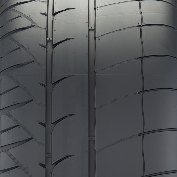 Kumho Ecsta V720 ACR tire image