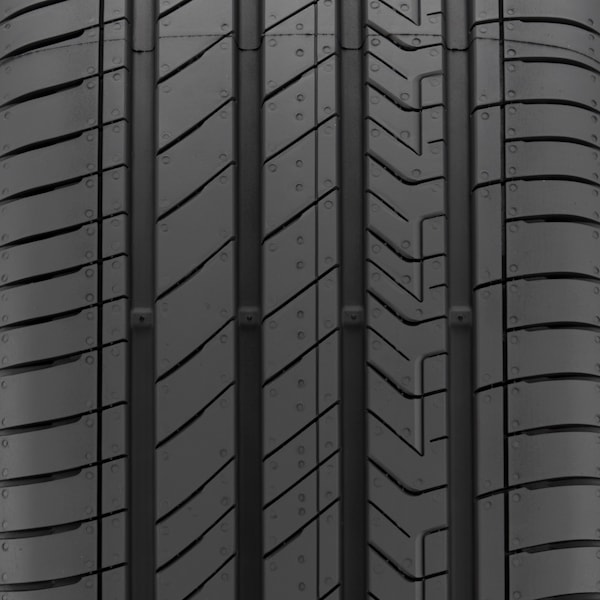 Kumho Majesty 9 Solus TA91 tire image