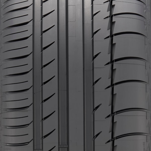 Michelin Pilot Sport PS2 tire image