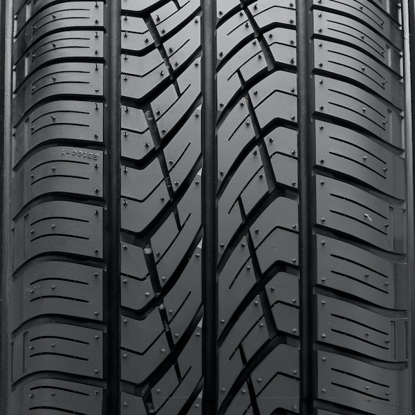 Yokohama AVID S33B tire image